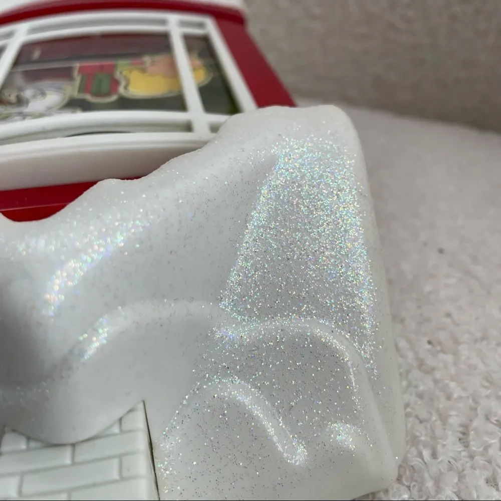 Hallmark Snoopy's Christmas Dance Party Musical Display - Picture 7 of 9